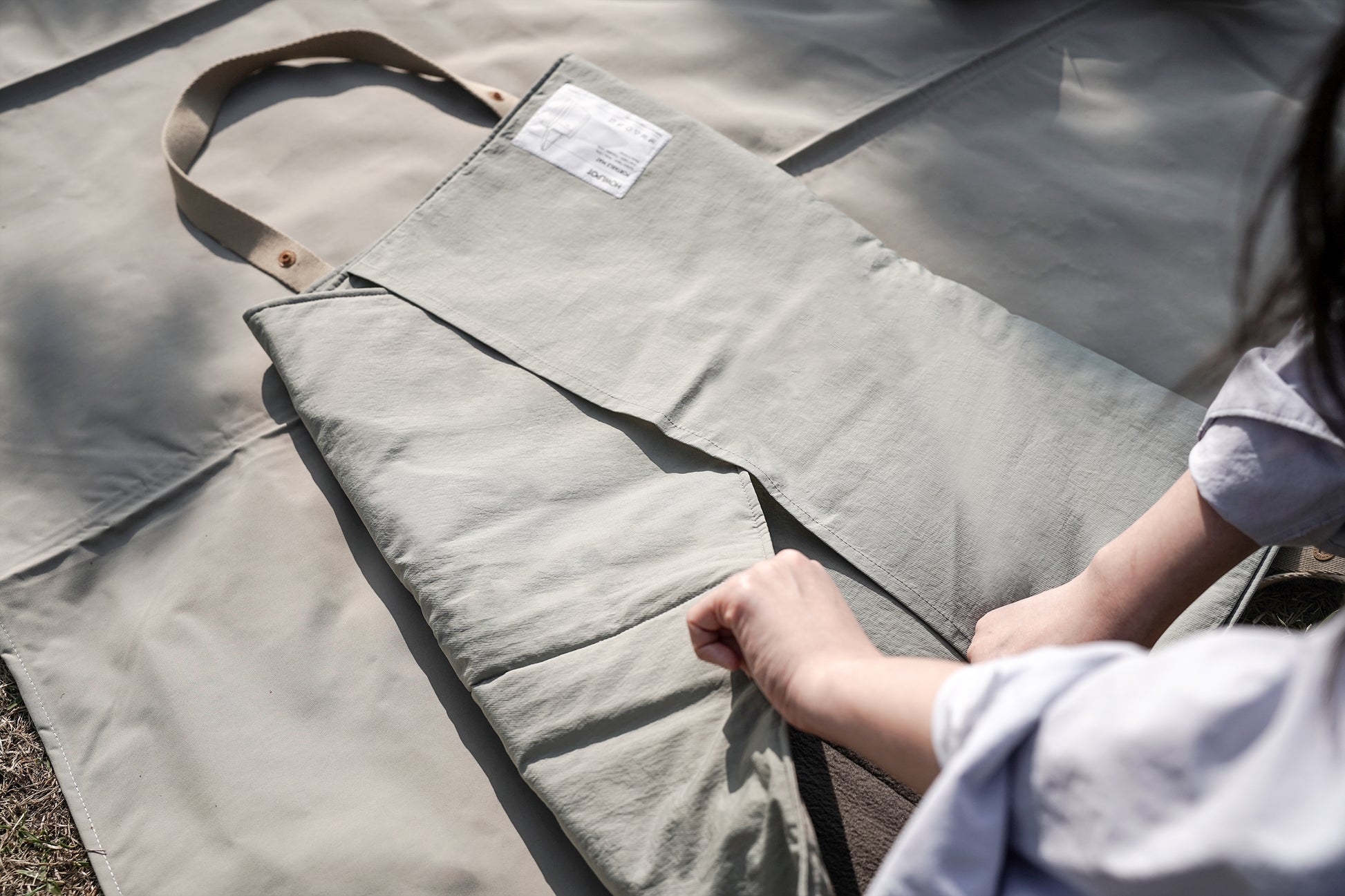 Portable Mat (Khaki Grey) - Howlpot USA
